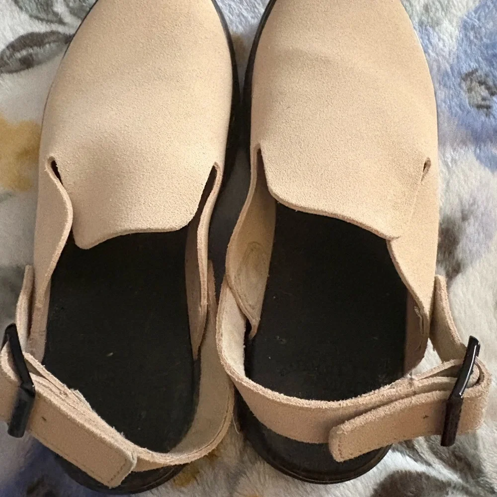 Dr. Martens Carlson - Picture 3 of 7